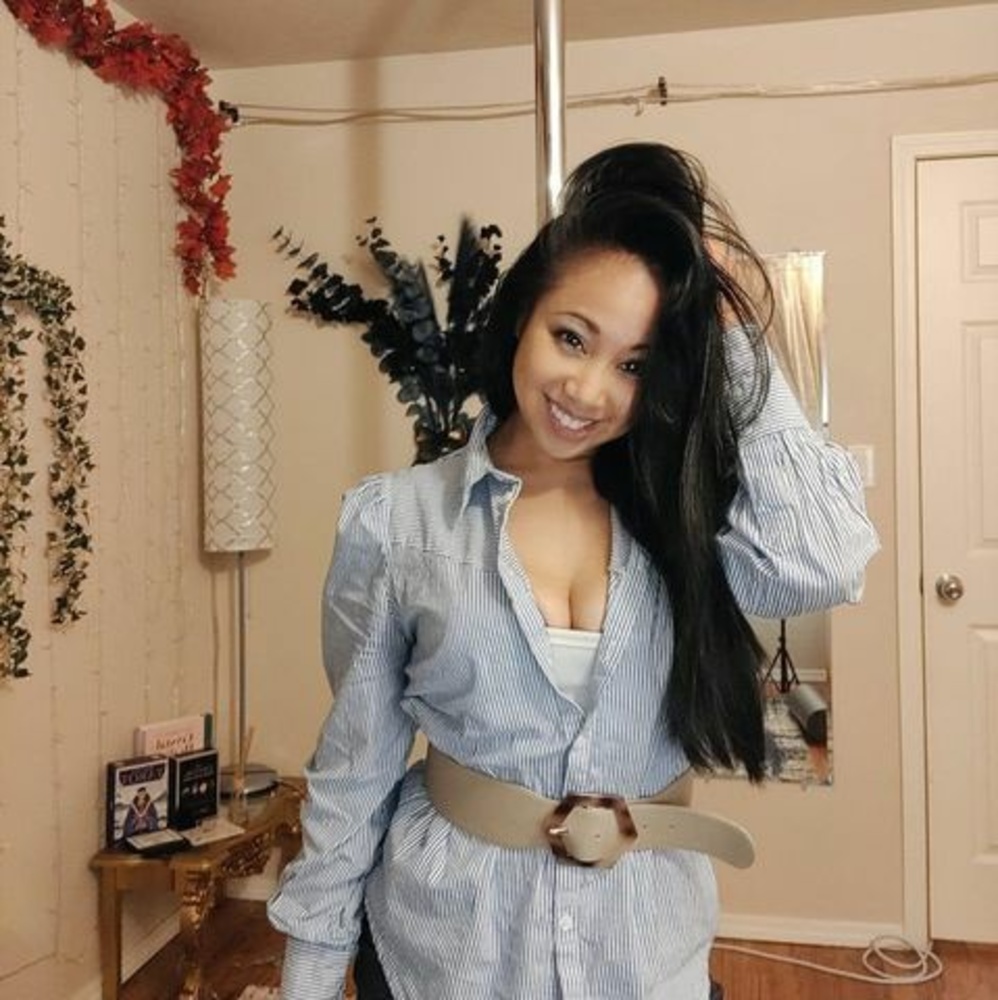 Meet your Posher, Nina